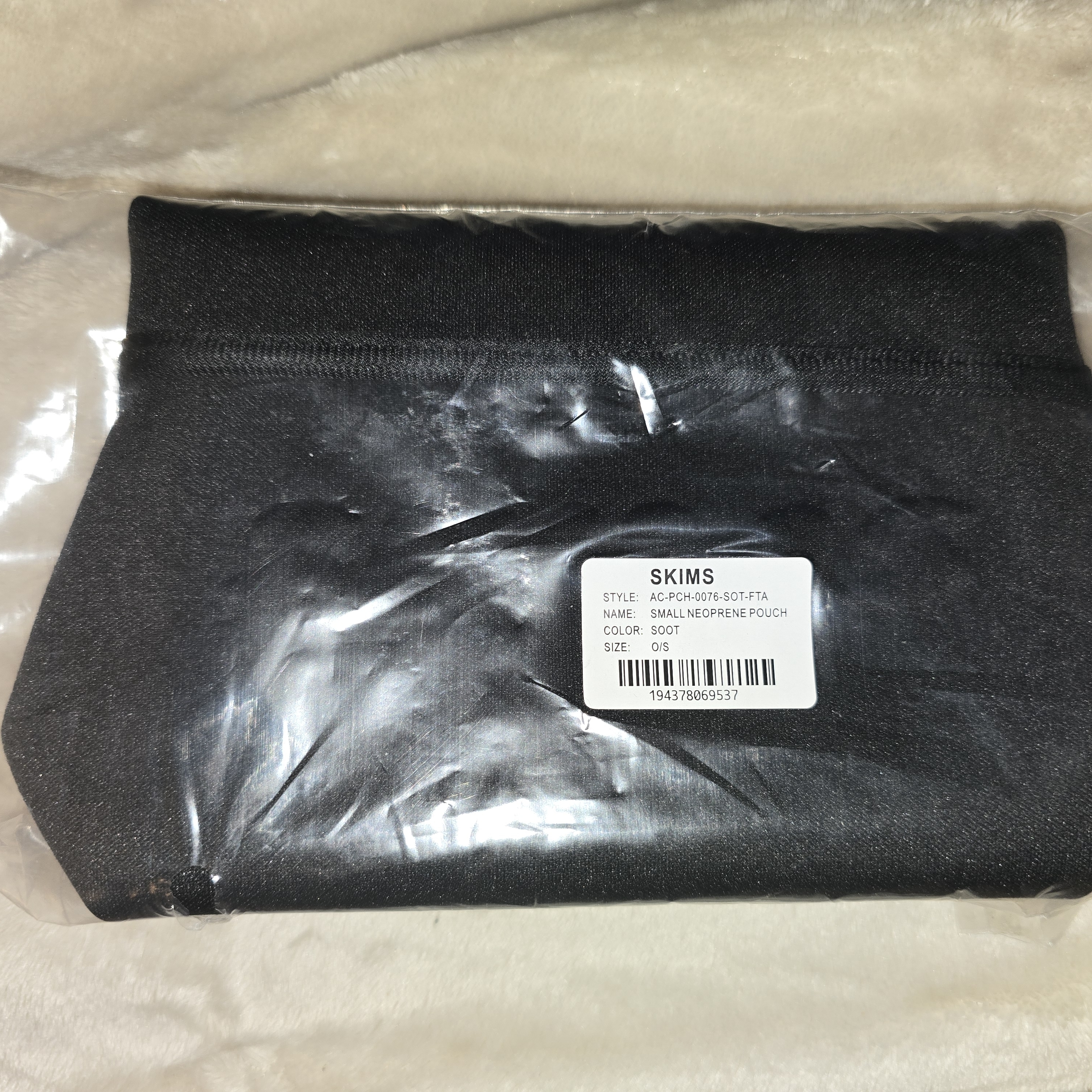 Skims Soft Mini Pouch Onyx | New With Tag